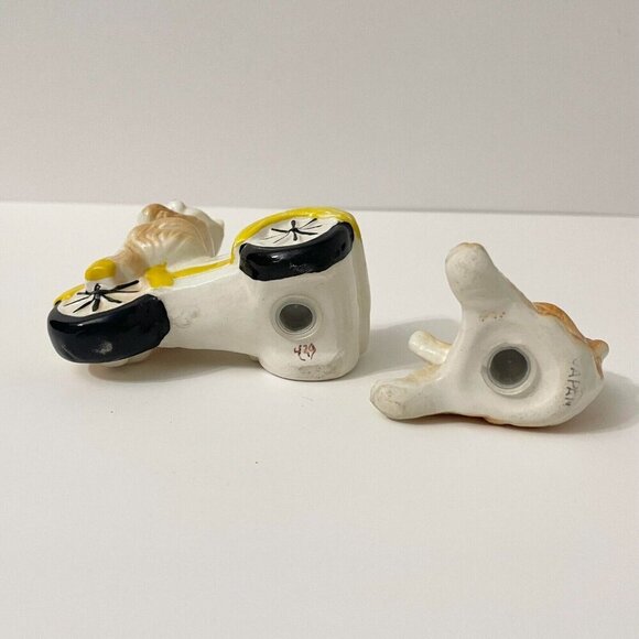 Vintage Cat Family Kitten on Scooter Salt and Pepper Shaker Set Japan - Picture 4 of 16